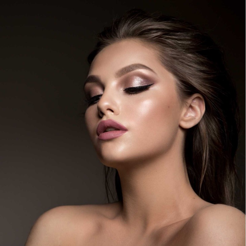 Maquillage complet et retouches - Compétitions | Vicorne Competitor